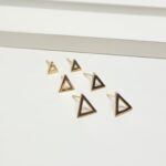 Brinco Trio Triângulos Vazados no Banho Ouro 18k Semijoia