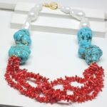 Colar Pedra Natural Turquesa Pérola e Coral Vermelho no Banho Ouro 18k Semijoia